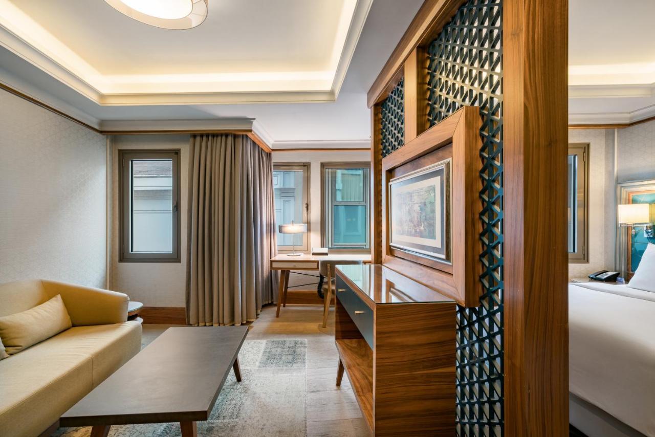 Radisson Blu Bosphorus Hotel อิสตันบูล ภายนอก รูปภาพ A suite at the hotel