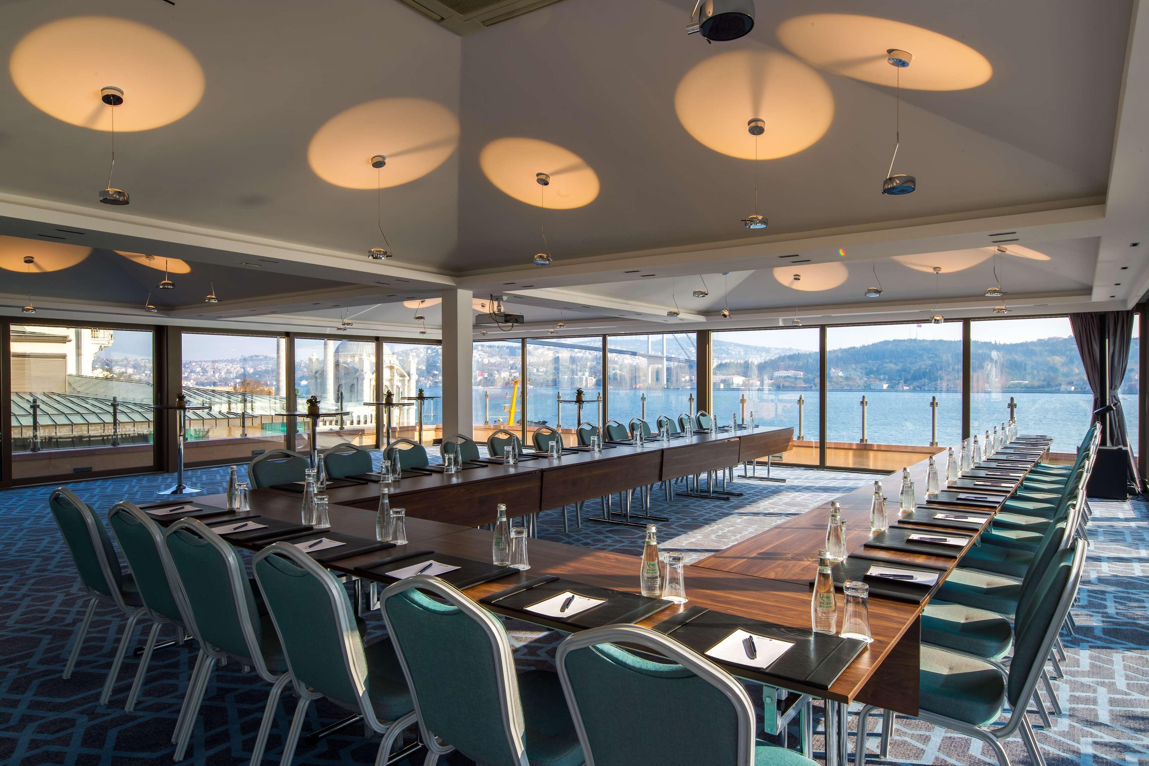 Radisson Blu Bosphorus Hotel อิสตันบูล ภายนอก รูปภาพ The meeting room