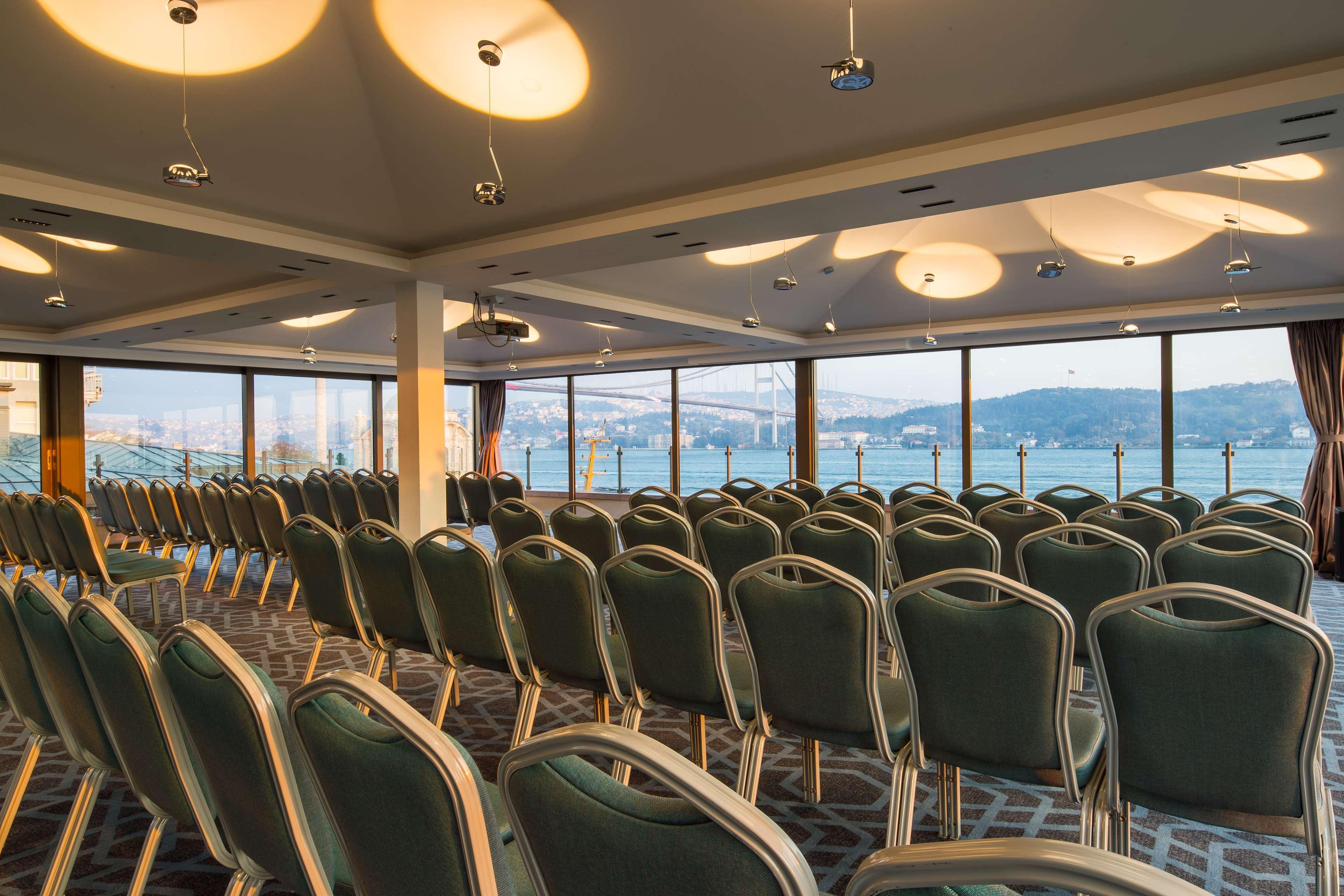 Radisson Blu Bosphorus Hotel อิสตันบูล ภายนอก รูปภาพ The International Conference Centre