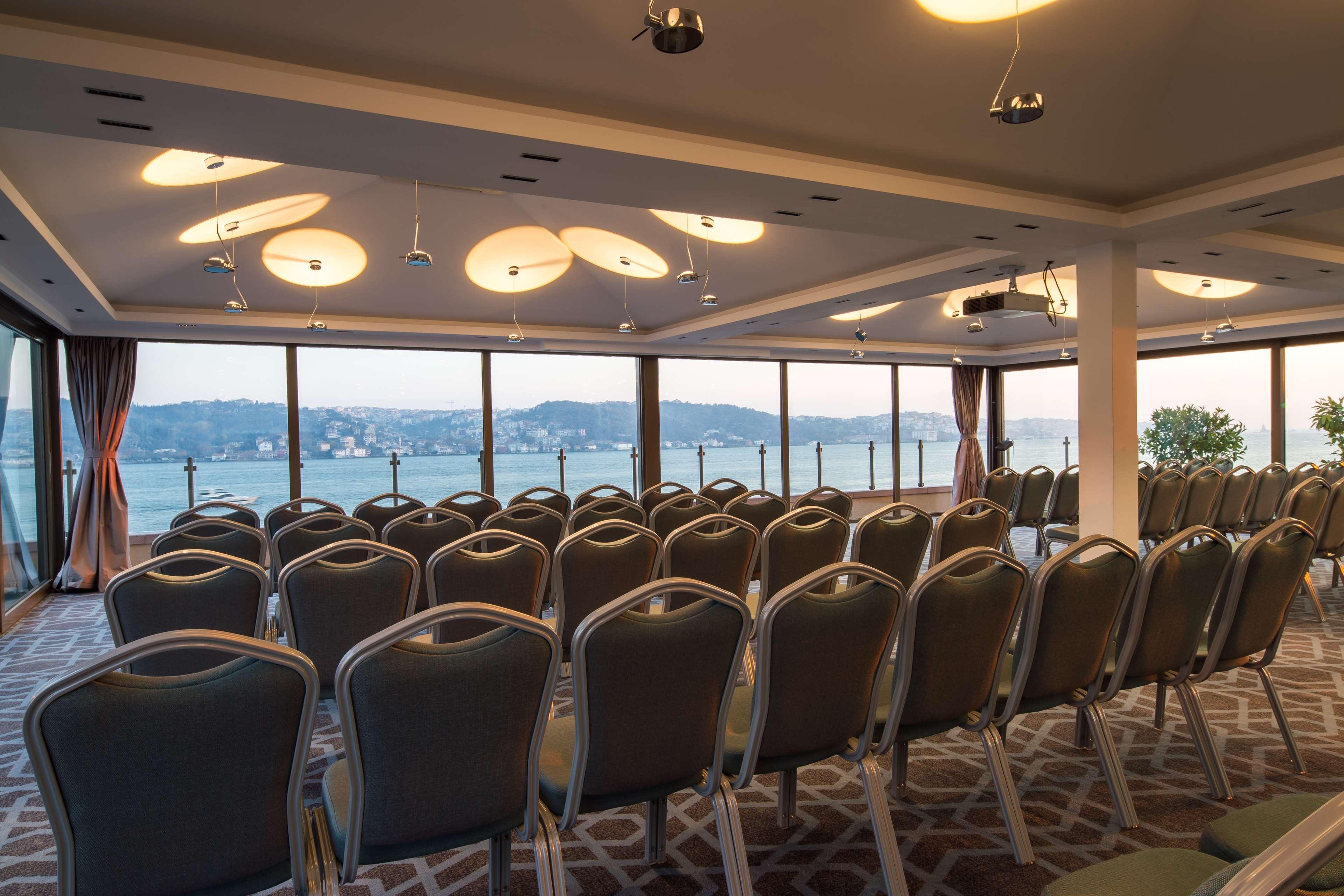 Radisson Blu Bosphorus Hotel อิสตันบูล ภายนอก รูปภาพ The conference centre