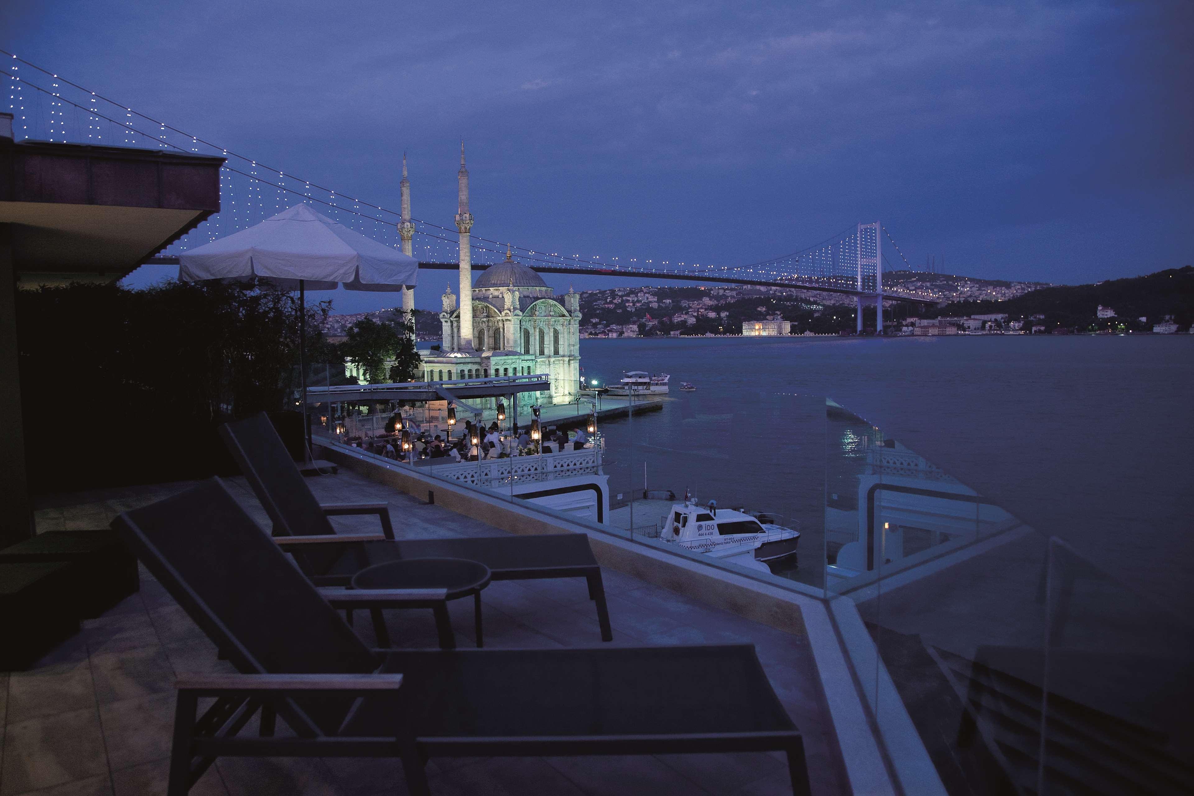 Radisson Blu Bosphorus Hotel อิสตันบูล ภายนอก รูปภาพ View of the Bosphorus from the Four Seasons Hotel Istanbul