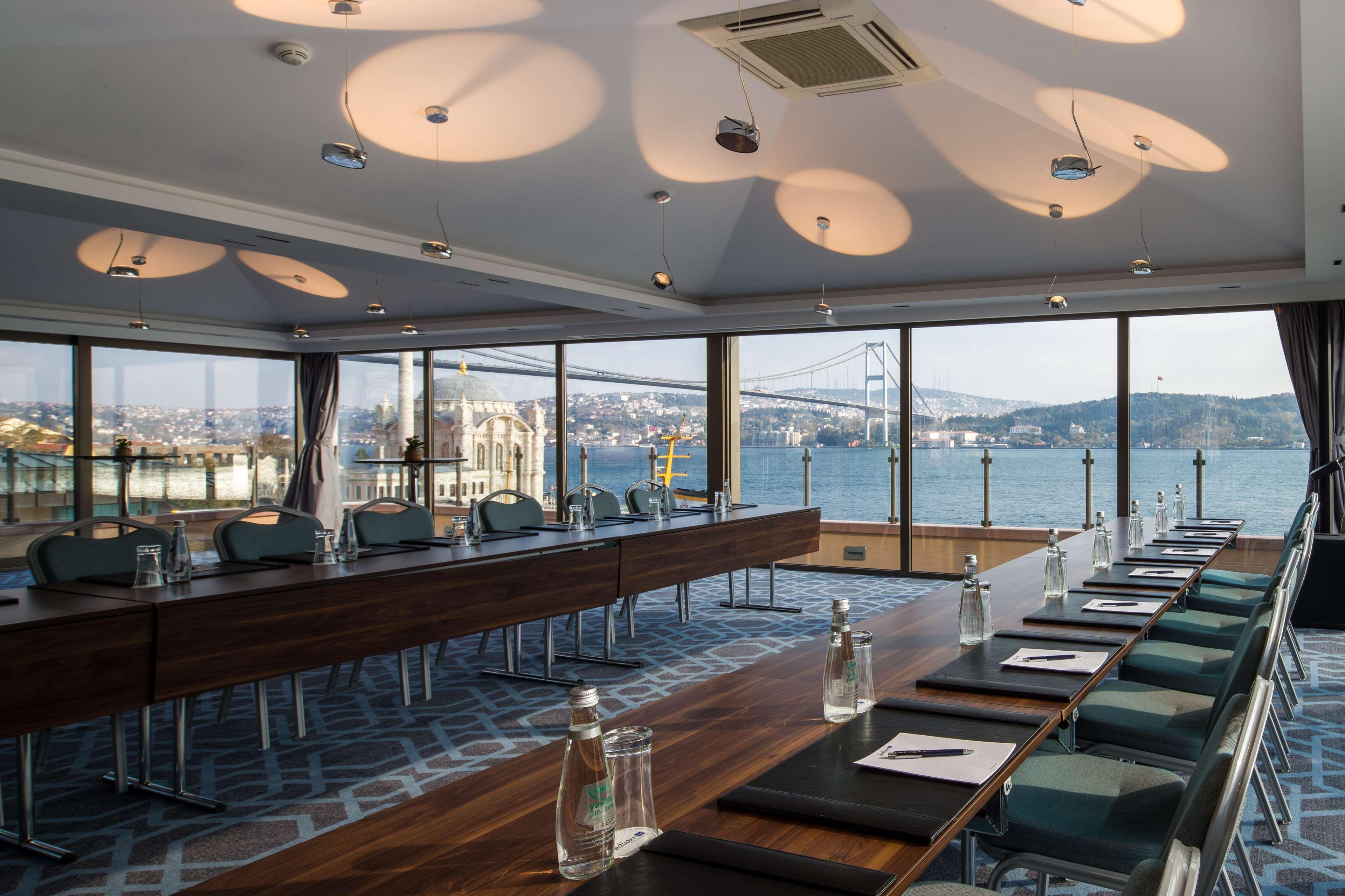Radisson Blu Bosphorus Hotel อิสตันบูล ภายนอก รูปภาพ The meeting room